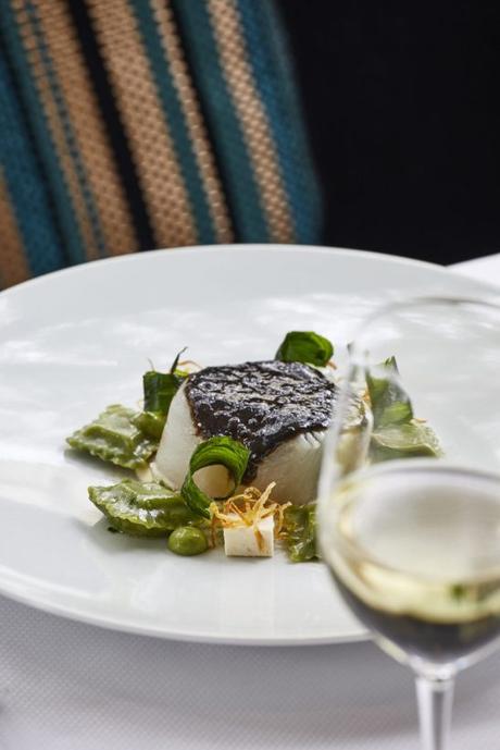 Restaurant Petrossian : un temple du caviar ouvre dans le 7ème arrondissement Restaurant Petrossian : un temple du caviar ouvre dans le 7ème arrondissement