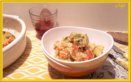 Salade de couscous, courgettes et tomates à l'Indienne
