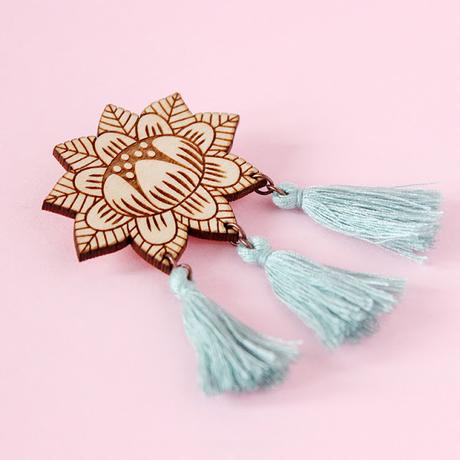 Nouvelle collection : overdose de perles et pompons ! https://www.etsy.com/shop/lesfollesmarquises?ref=l2-shopheader-name§ion_id=23561524