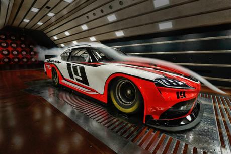 Toyota Supra : une nouvelle voiture de NASCAR Toyota Supra : une nouvelle voiture de NASCAR