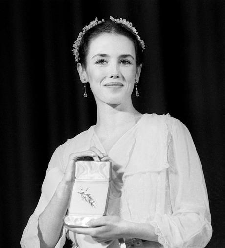 A Guide To Cool : Volume 47 – Isabelle Adjani A Guide To Cool : Volume 47 – Isabelle Adjani