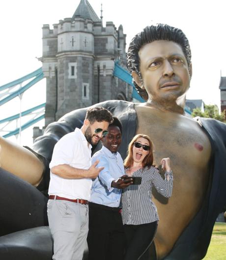 Une gigantesque statue de Jeff Goldblum installée à Londres