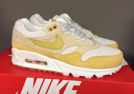 La Nike Air Max 1/90 Yellow WMNS en approche Air Max 1/90 Yellow WMNS