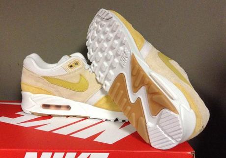 La Nike Air Max 1/90 Yellow WMNS en approche Air Max 1/90 Yellow WMNS