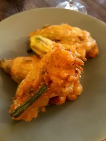 Fleurs de courgette en tempura © Gourmets&co