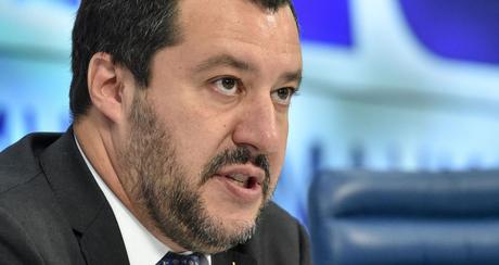 Le gouvernement italien restreint les services offerts aux demandeurs d’asile