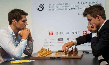 Nico Georgiadis neutralise Magnus Carlsen dans la ronde 4 - Photo © Lennart Ootes Nico Georgiadis neutralise Magnus Carlsen dans la ronde 4 - Photo © Lennart Ootes