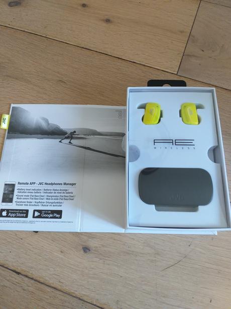 Petite présentation des écouteurs SPORT ET90BT de chez JVC. Petite présentation des écouteurs SPORT ET90BT de chez JVC.