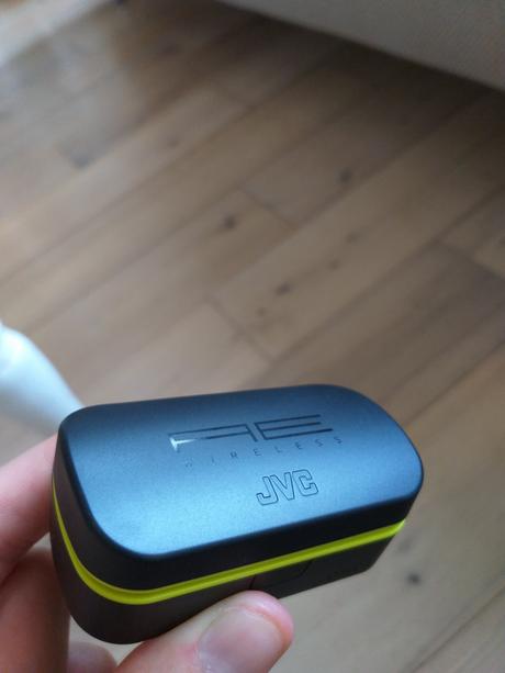 Petite présentation des écouteurs SPORT ET90BT de chez JVC. Petite présentation des écouteurs SPORT ET90BT de chez JVC.