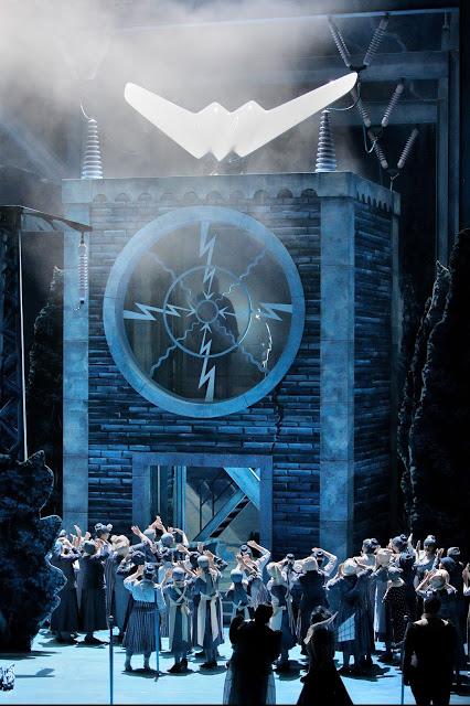 Le nouveau Lohengrin de Bayreuth, un Lohengrin électricien et un plateau électrisant Le nouveau Lohengrin de Bayreuth, un Lohengrin électricien et un plateau électrisant