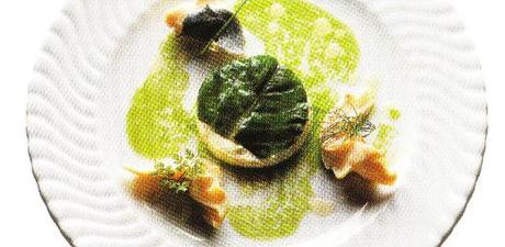 Chou-fleur à la crème, truite à la vapeur et jus de fines herbes Chou-fleur à la crème, truite à la vapeur et jus de fines herbes