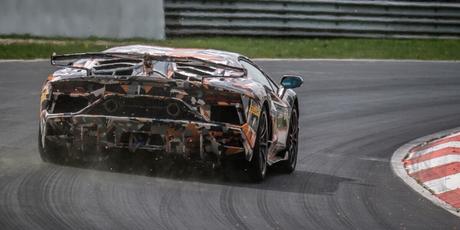 Lamborghini Aventador SVJ: reine du Ring