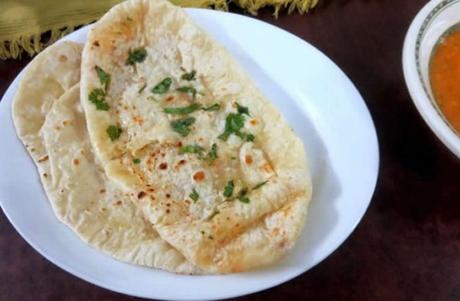 naan – pain indien à l’ail et au fromage avec thermomix