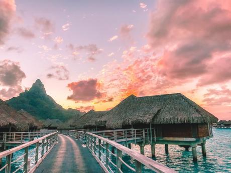 Diamond Overwater Villa - Intercontinental Bora Bora Resort & Thalasso Spa - Bora Bora sunset