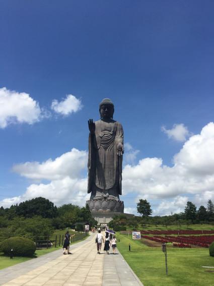 L’impressionnante statue de Bouddha Amitâbha, Ushiku Daibutsu