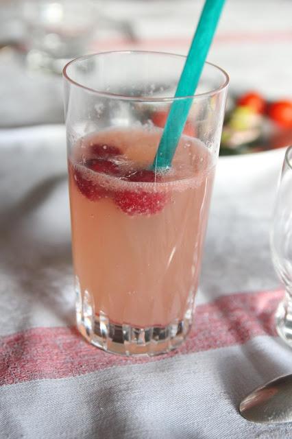 Cuillère et saladier : Cocktail rose poudré (sans alcool)