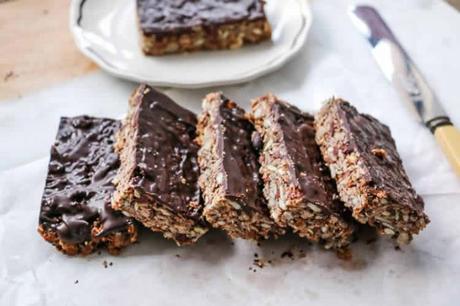 Barres de céréales dattes et chocolat avec thermomix