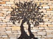 L'arbre déjà nous