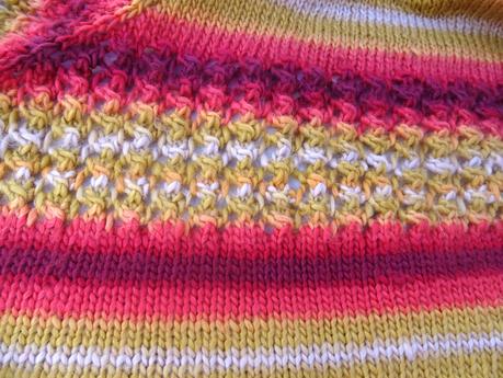 Châle de feu : terminé Châle de feu : terminé