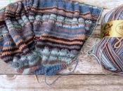 Châle bleu taupe début