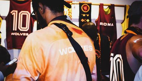Nowhere FC et l’AS Roma collaborent dans une collection AS Wolves Nowhere FC x A.S. Roma A.S. Wolves