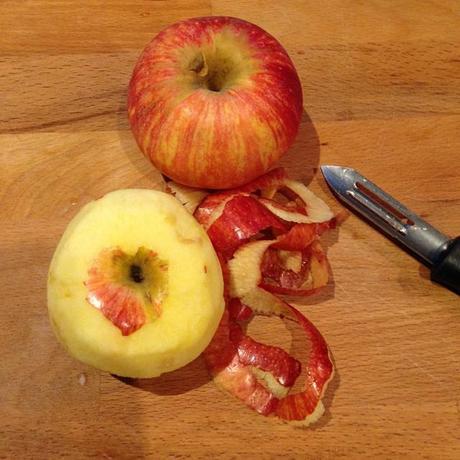 Noix de Saint-Jacques aux pommes caramélisées et pistaches