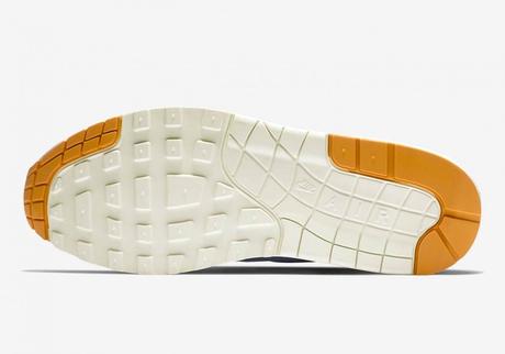 Air Max 1 miniswoosh