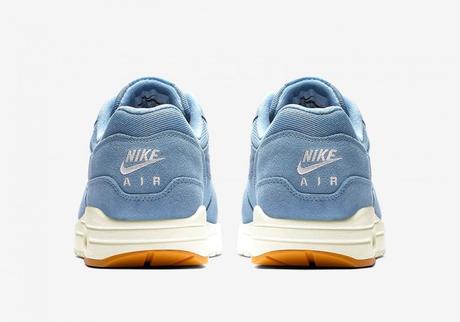 Air Max 1 miniswoosh