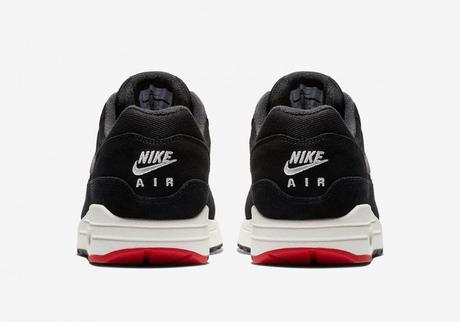 Air Max 1 miniswoosh