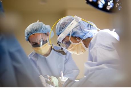 Chez 92% des participantes à l'essai, la chirurgie mammaire conservatrice est techniquement réalisable. Chez 92% des participantes à l'essai, la chirurgie mammaire conservatrice est techniquement réalisable.