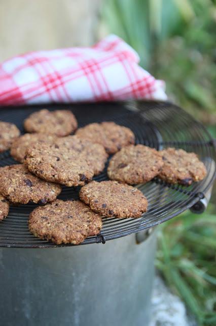 Cuillère et saladier : Cookies à l'okara de noisette et au chocolat (vegan)