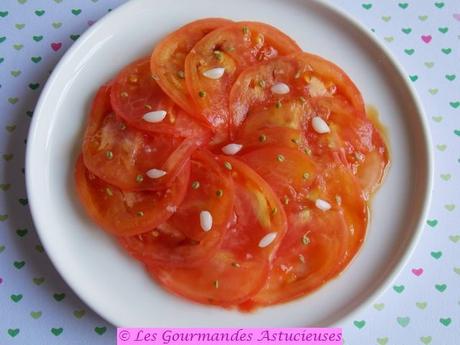 Salade de tomates aux bulbilles d'ail et aux graines de Persil (Vegan)