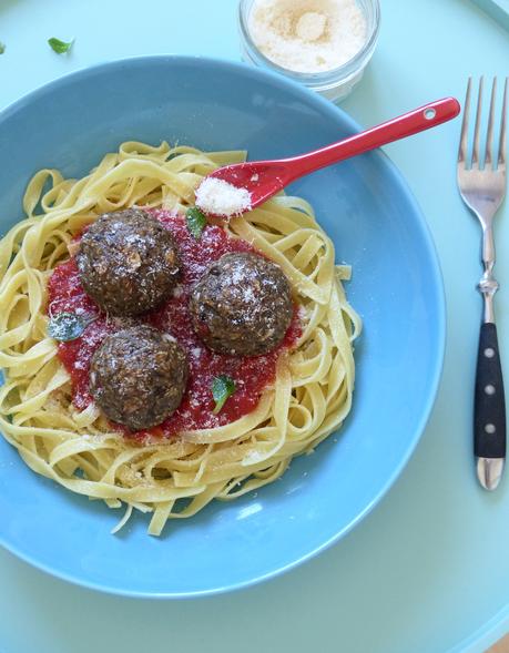 Boulettes d’aubergines provençales (peu photogéniques mais délicieuses)