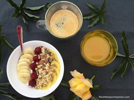 Breakfast Bowl de fruits et muesli