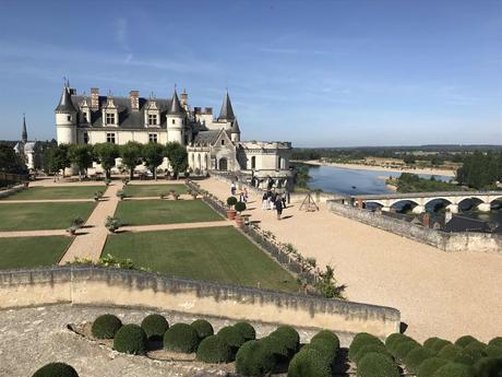 Carte postale d'Amboise côté château Carte postale d'Amboise côté château