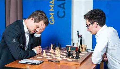 Sinquefield Cup ronde 7 : le champion du monde d'échecs norvégien Magnus Carlsen rate le gain face à l'Américain Fabiano Caruana sur une Défense Petrov - © Photo site officiel