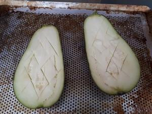 Aubergines farcies au Quinoa Cliquer sur les photographies pour les agrandir