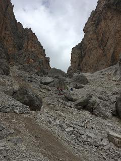 QUELQUES HAUTEURS A LA FRAÎCHE QUELQUES HAUTEURS A LA FRAÎCHE