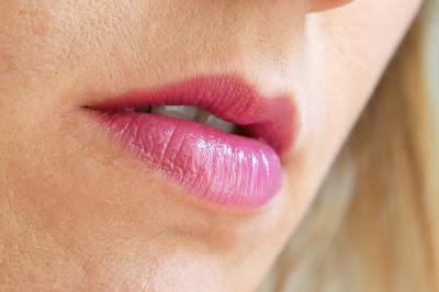 Des lèvres colorées pour la rentrée avec les Moisture Tatoo de Kiss New York