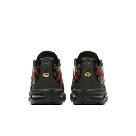 Nike mise sur le tartan pour la saison automne hiver 2018