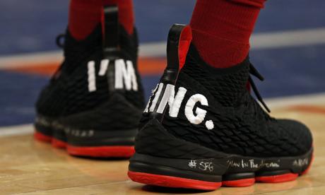 La NBA lâche du lest sur les restrictions de couleurs de ses sneakers