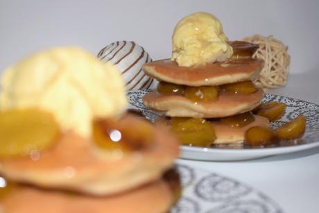 Pancakes gourmands et ses mirabelles poêlées