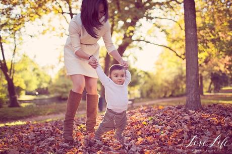 Photos de famille naturelles automne Puteaux séance photo bébé un an automne coucher soleil