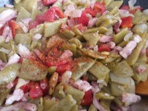 Poêlée de Haricots verts plats, Poivron, Tomates et Lardons Cliquer sur les photographies pour les agrandir