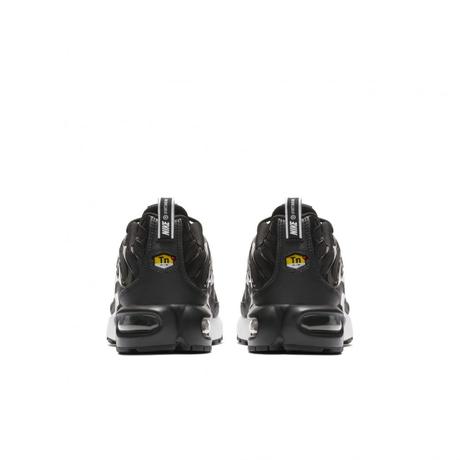 Nike habille sa Air Max Plus d’un Double Swoosh Nike habille sa Air Max Plus d’un Double Swoosh