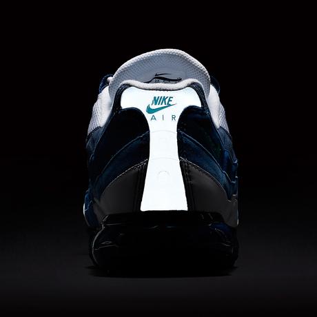La Nike Air Vapormax 95 White French Blue est disponible depuis aujourd'hui