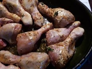 Pilons de poulet marinés curcuma citron vert Cliquer sur les photographies pour les agrandir