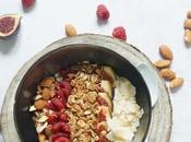 Granola bowl quinoa fruits (sans