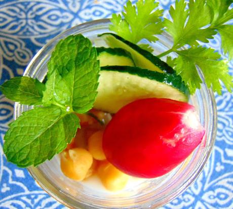 Salade de pois chiches et yogourt végétal en pot