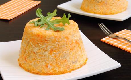 CAKE SALÉ AUX CAROTTES, À LA CORIANDRE ET AU CUMIN CAKE SALÉ AUX CAROTTES, À LA CORIANDRE ET AU CUMIN